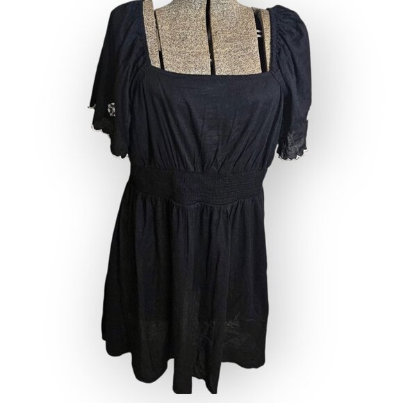Black Waist-Defined Mini Dress with Embroidered Sleeves sz XL - Picture 1 of 9